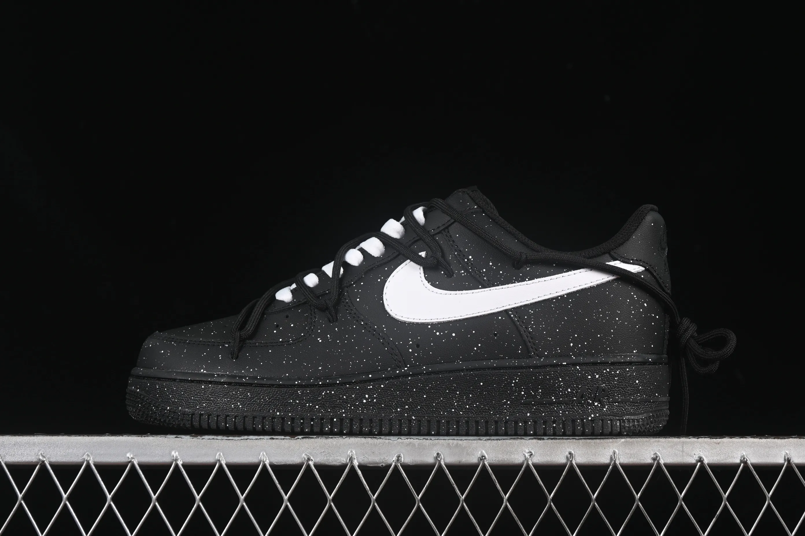 All Categories Nk Air Force 1 Air Force Series Nk Air Force 1 Low Air Force Low Nike Air Force 1'07 Low White Starry Splashes Air Force One Low Casual Sneakers ZH0316-090